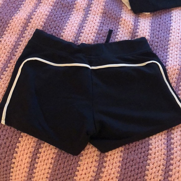 Nike shorts - Picture 3 of 3